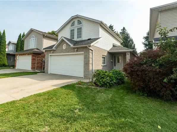 94 Queen Charlotte Cres, Kitchener, ON N2E 3N6