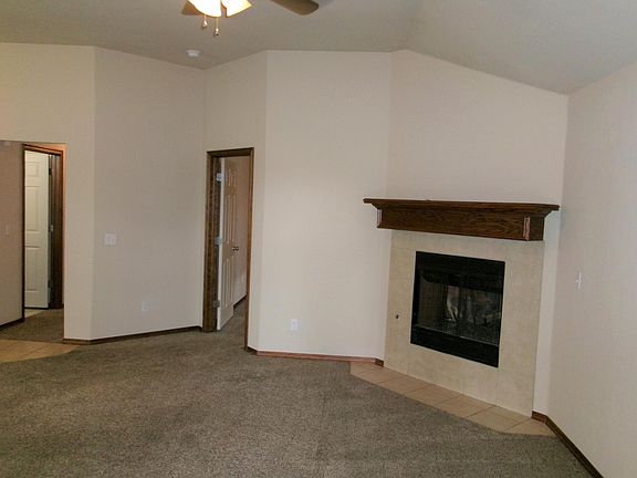 4th image of 813 SW 151st St Unit A