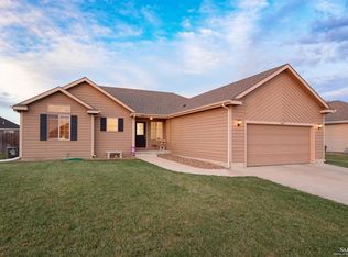 819 Joanie Ln, Salina, KS 67401