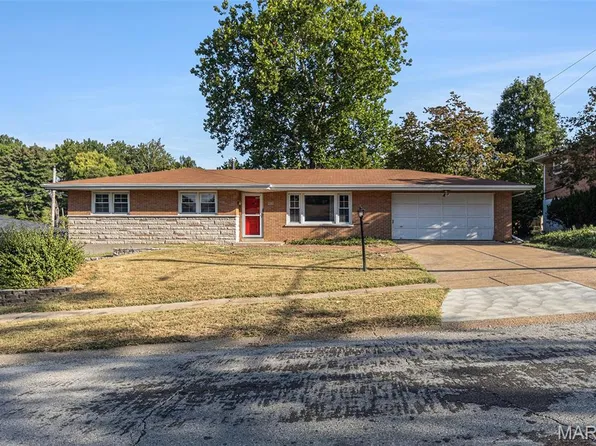 925 Dyerdown Ave, Saint Louis, MO 63135