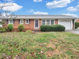 5650 Daytona Rd, Roanoke, VA 24019