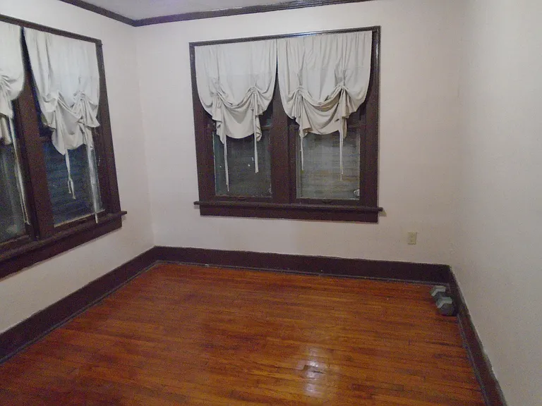 South lookin view in the bedroom