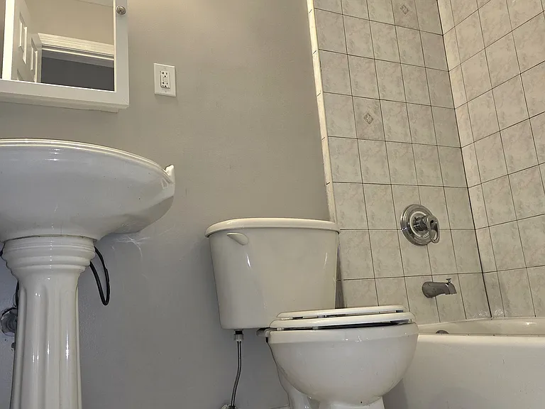 75 Clermont Ave #2 — Photo 13