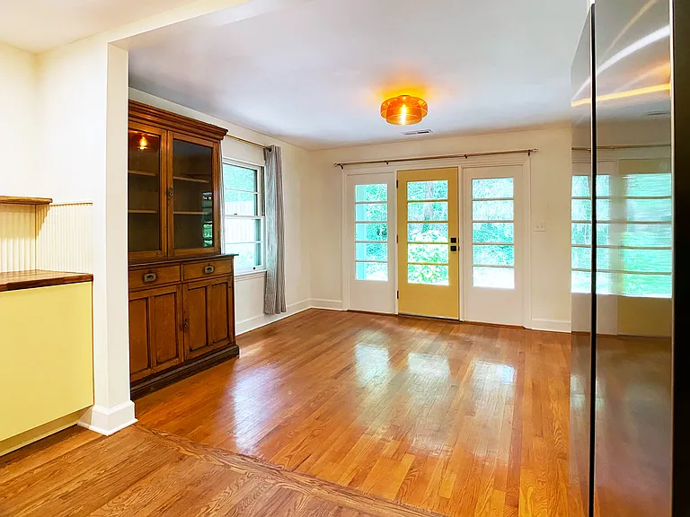 606 Fairview Rd — Photo 8