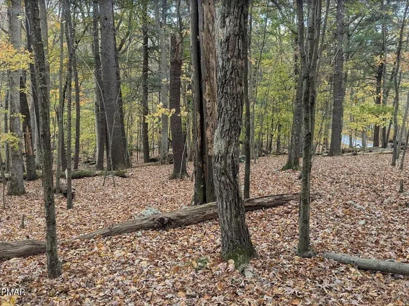 1168 Marshalls Creek Rd, East Stroudsburg, PA 18302