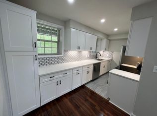 2834 S Wakefield St, Arlington, VA 22206