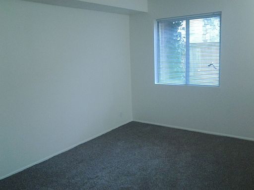 5th image of 1587 S Foothill Dr APT 9