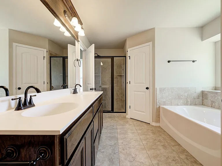 915 Lazywood Dr — Photo 26