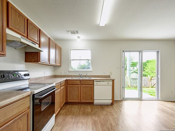 3rd image of 8438 Adams Hill Dr.