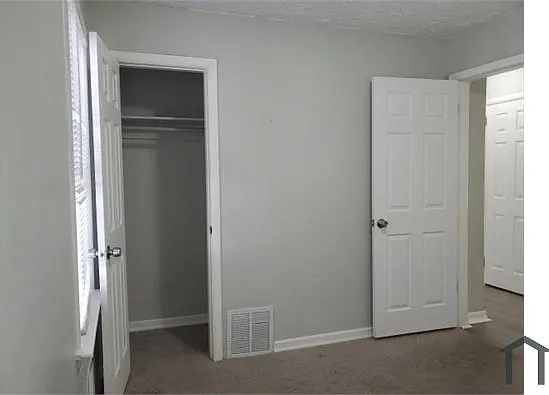 3 bed, 994 sqft, $1,300 — Photo 4