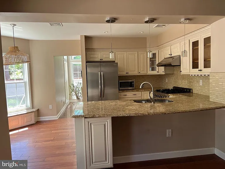1 Cromwell Ct — Photo 7