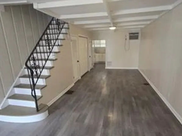 2017 S Norwood St, Philadelphia, PA 19145