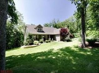 8 Hobie Cat Ct, Defiance, MO 63341