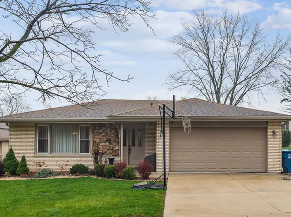 8853 W 97th St, Palos Hills, IL 60465