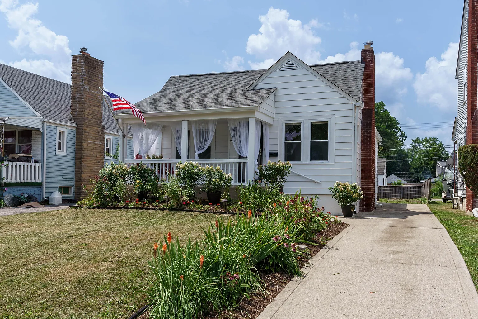 2255 Dresden St photo 1