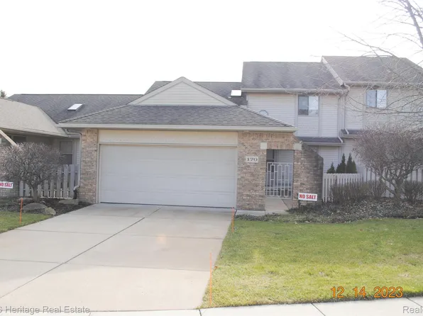 170 Addison Cir, Fowlerville, MI 48836