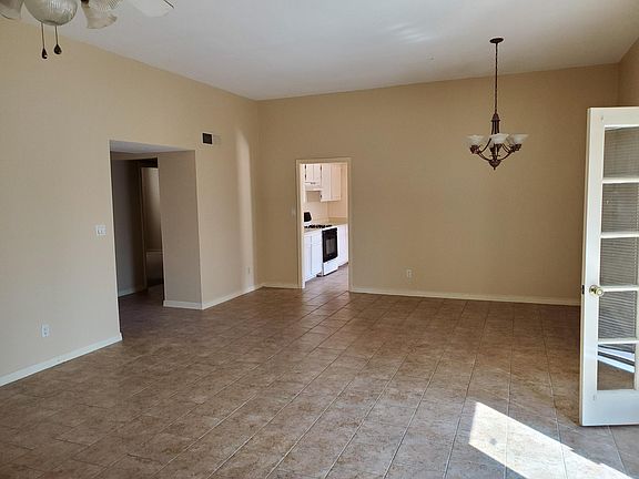 3rd image of 11652 Cedar Crest Dr