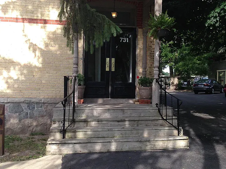731 Linden Ave #1