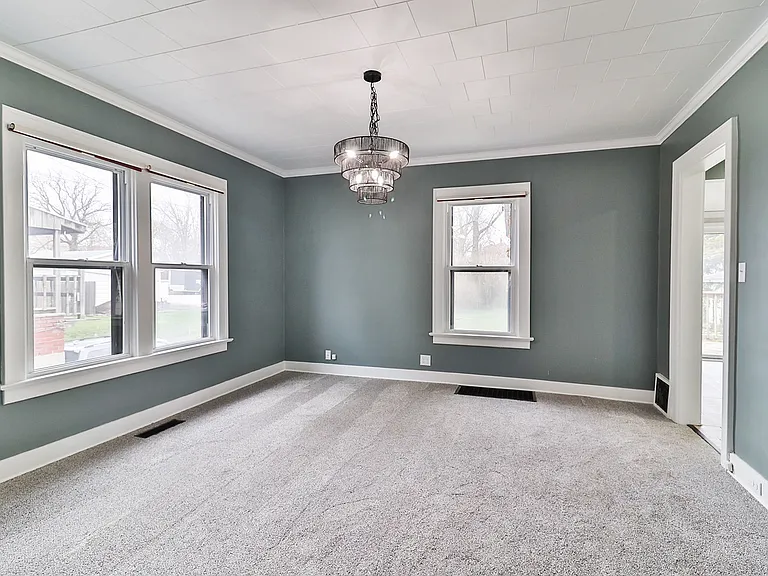 343 S Charles St — Photo 26