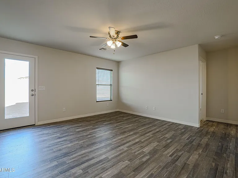 110 E Impala Pl — Photo 12