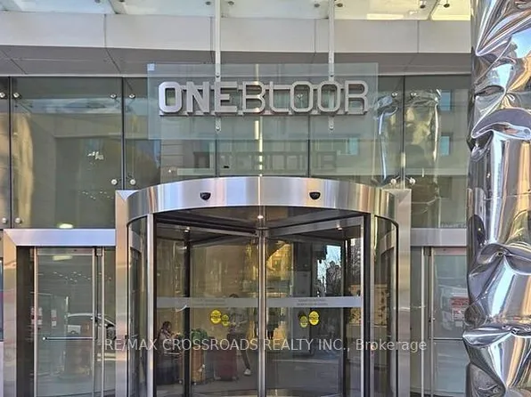 1 Bloor St E Unit 3208, Toronto, ON M4W 0A8