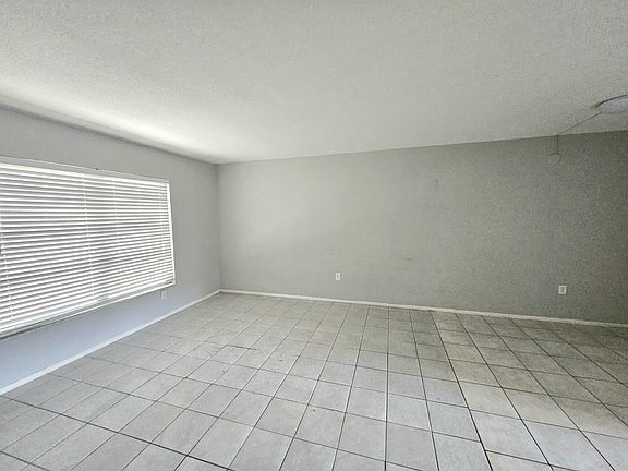 2nd image of 2955 Beneva Rd Unit 102