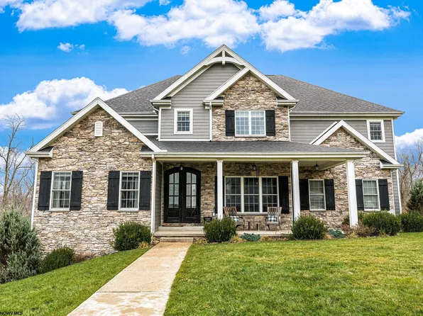 113 Rockwell Ct, Morgantown, WV 26508