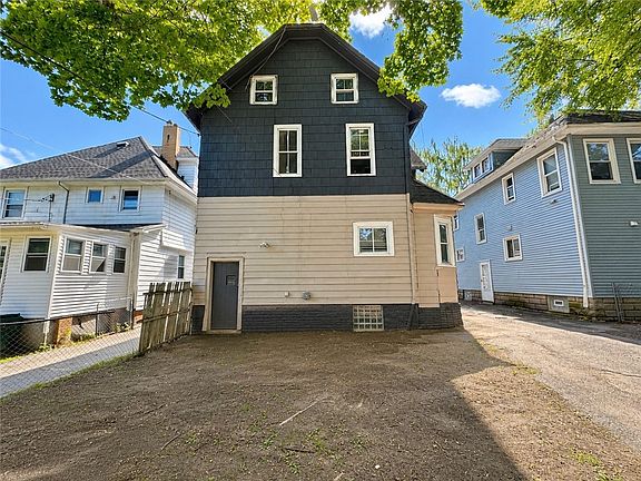 4th image of 1319 N Clinton Ave