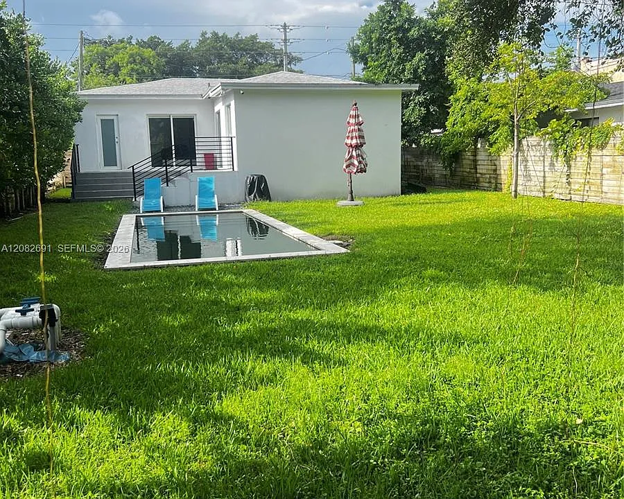 15 NW 52nd St