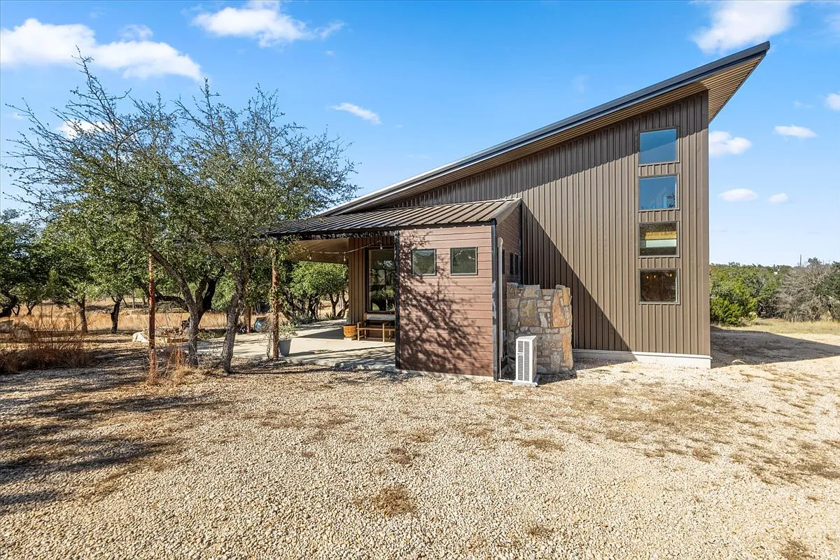 272 Rocky Road Unit A - A — Photo 4