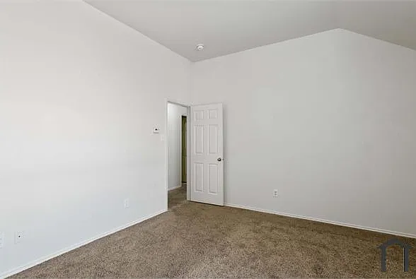 9679 Briardale Dr — Photo 19