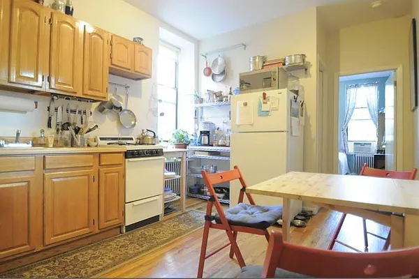 Rented by FirstService Realty (legacy) | media 21