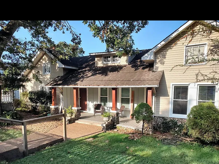 549 S Crest Rd #2 — Photo 5