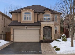 19 Michelangelo Ln, Hamilton, ON L9B 0C4