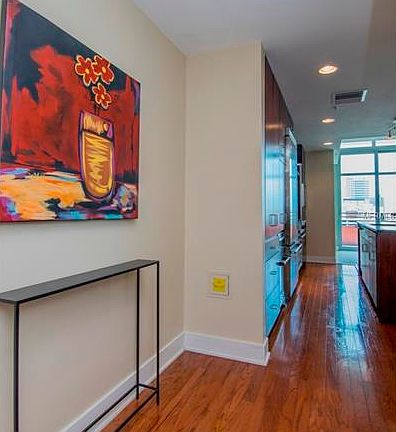 2nd image of 1120 E Kennedy Blvd Unit 832