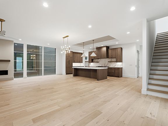 4th image of 3718 W End Ave #2