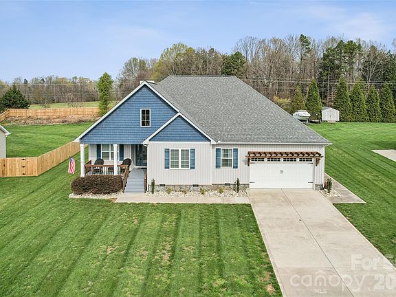2nd image of 161 Wheatfield Dr