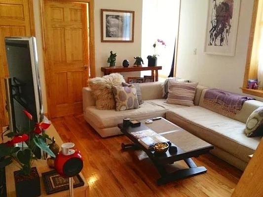 Rented by Salizzoni Realty | media 12