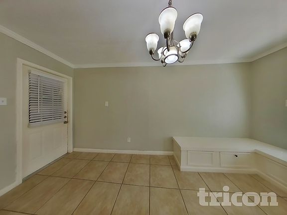 3rd image of 25568 Dogwood Ln