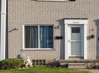 28012 Universal Dr, Warren, MI 48092