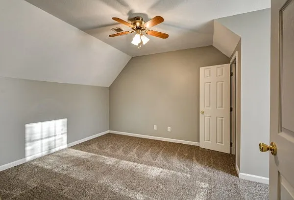 1634 Windriver Rd — Photo 25