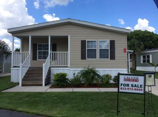 1354 Four Seasons Blvd, Tampa, FL 33613