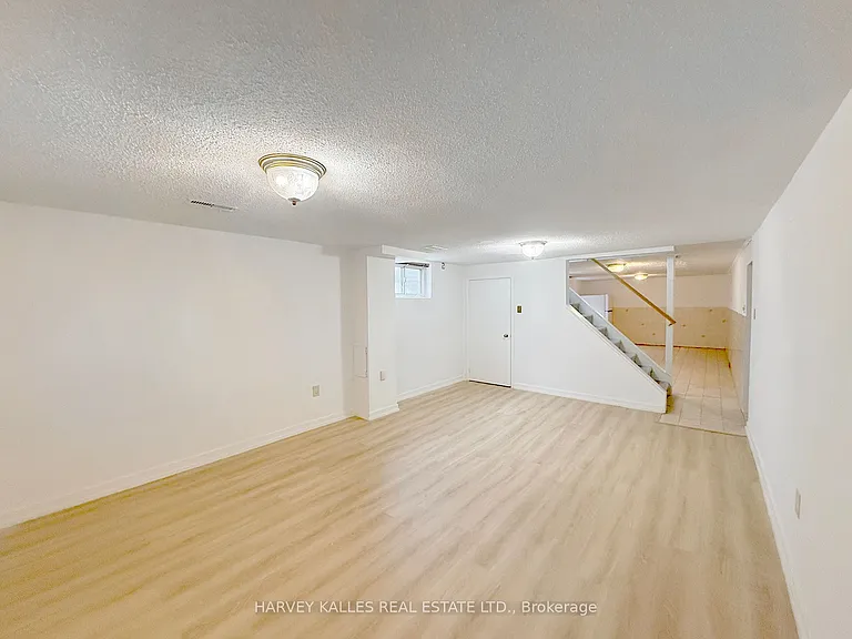 214 Dixon Rd — Photo 15