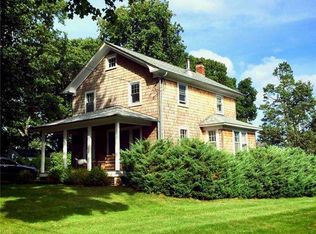 405 Oak Rd, New Suffolk, NY 11935