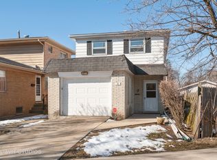 711 Hibbard Rd, Wilmette, IL 60091