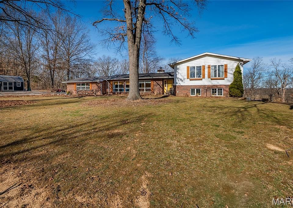 1st image of 2131 Oakshire Farm