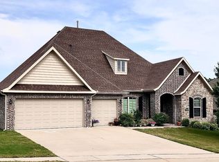 5909 S 67th St, Cave Springs, AR 72718