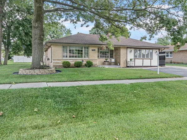 7916 W 113th Pl, Palos Hills, IL 60465