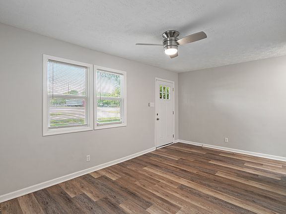 5th image of 2449 N Arsenal Ave