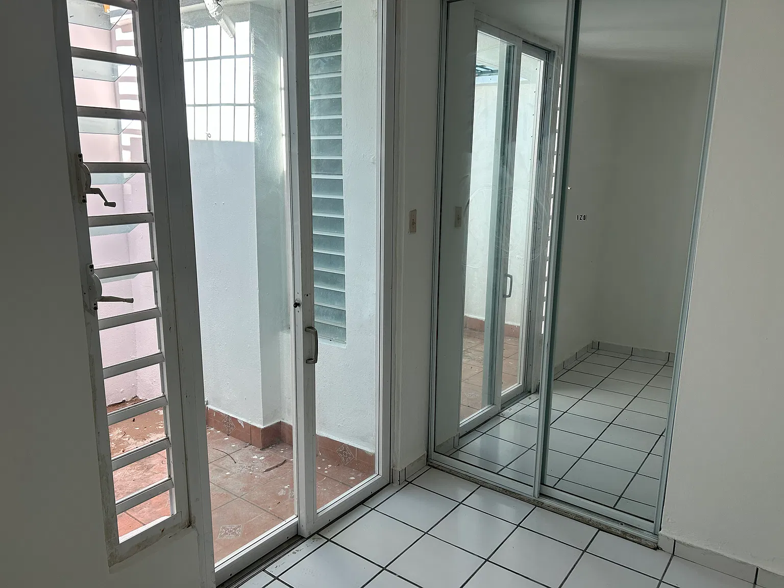 1 bed, $1,000 — Photo 2